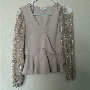 Chic Beige Blouse with Sequin Sleeves